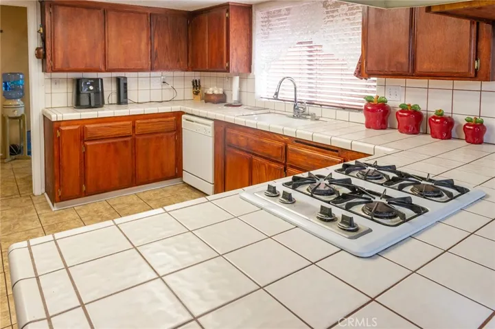 26769 Lakeview Drive, Helendale, California 92342