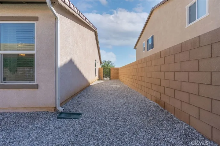 16038 El Capitan Place, Victorville, California 92394