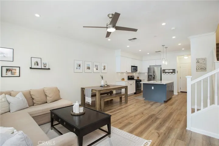 67 Platinum Circle, Ladera Ranch, California 92694
