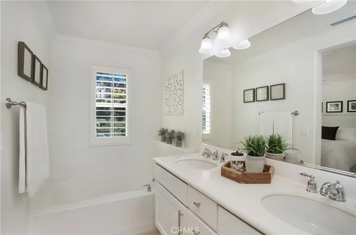 67 Platinum Circle, Ladera Ranch, California 92694