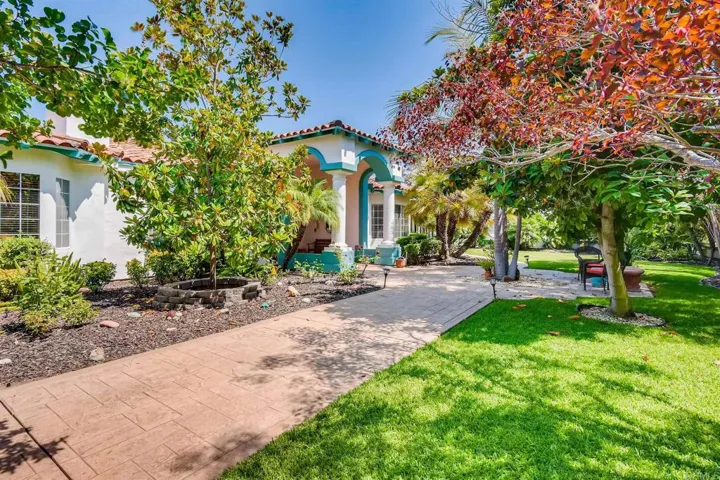 2240 1/8 Buena Creek Road, Vista, California 92084