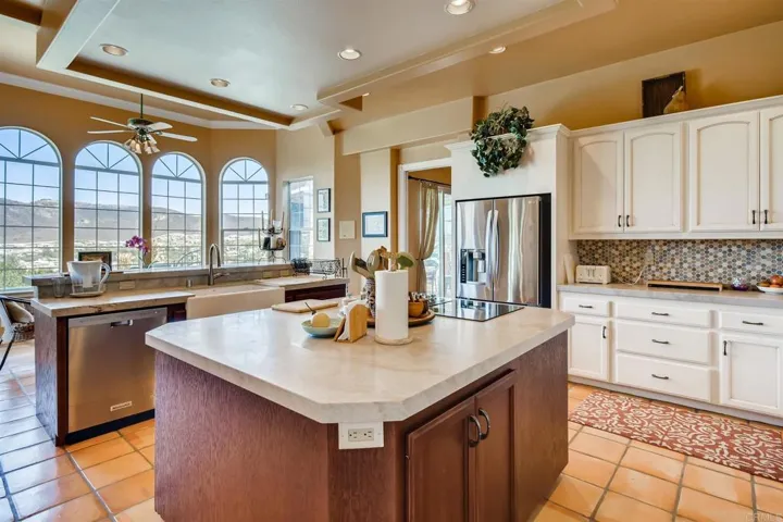 2240 1/8 Buena Creek Road, Vista, California 92084