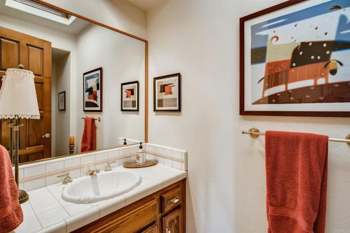 2240 1/8 Buena Creek Road, Vista, California 92084