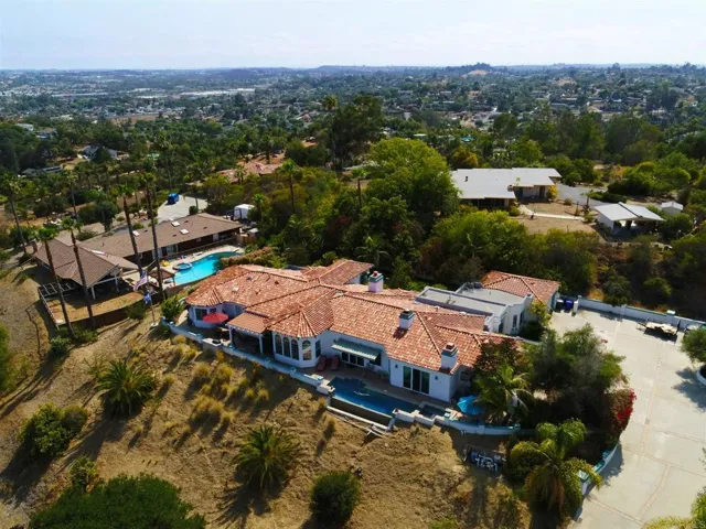 2240 1/8 Buena Creek Road, Vista, California 92084