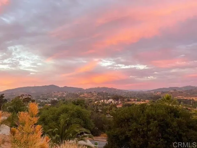 2240 1/8 Buena Creek Road, Vista, California 92084