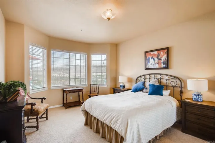 2240 1/8 Buena Creek Road, Vista, California 92084