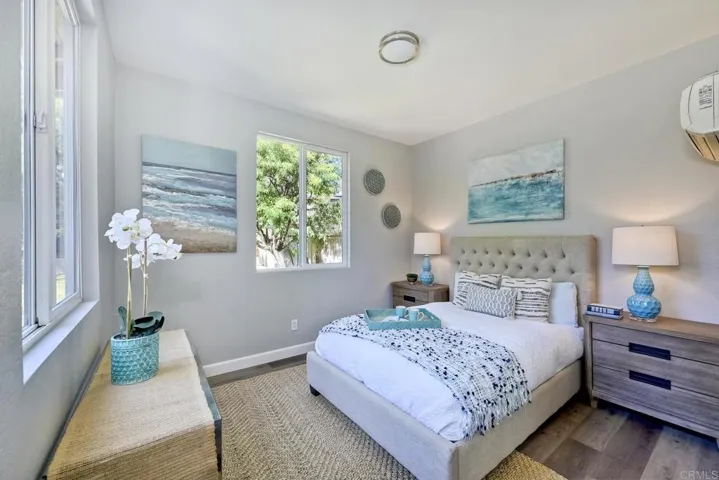 Casita with full bathroom and closet.