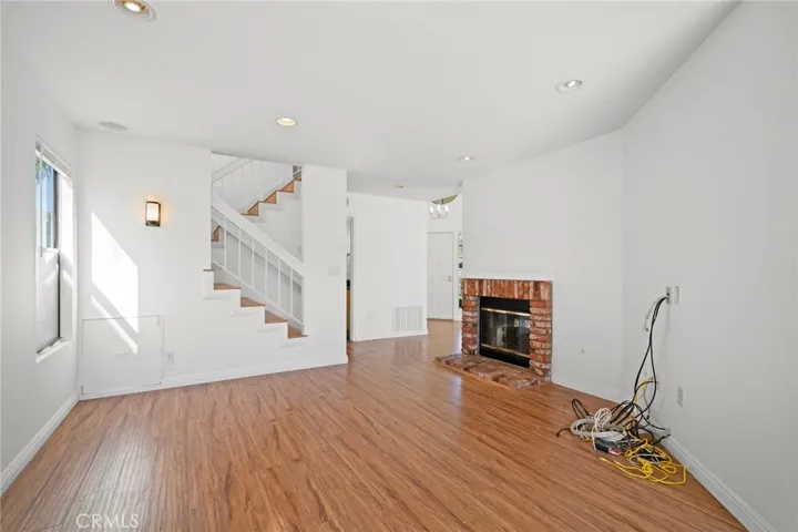 4002 Lost Springs Drive, Calabasas, California 91301