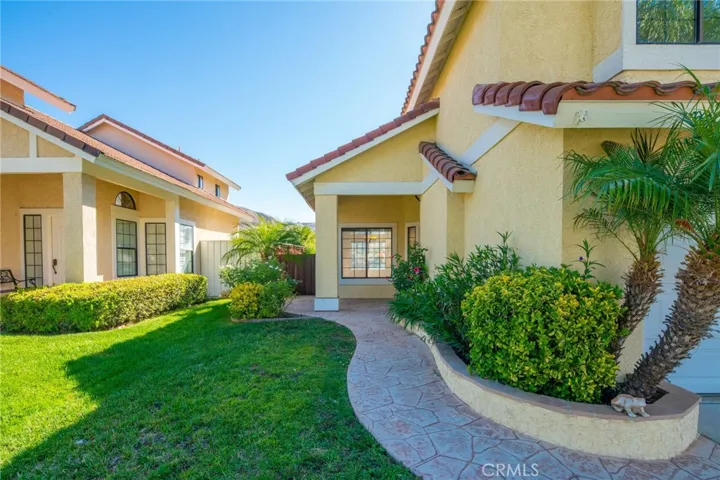 4002 Lost Springs Drive, Calabasas, California 91301