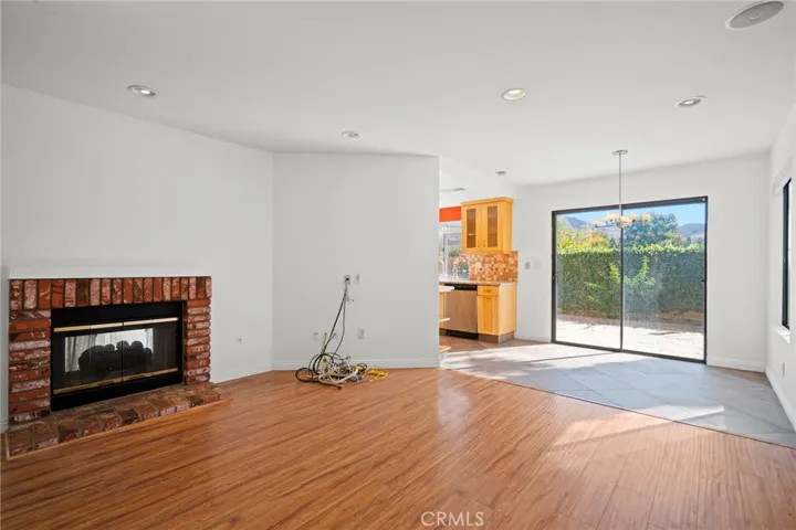 4002 Lost Springs Drive, Calabasas, California 91301