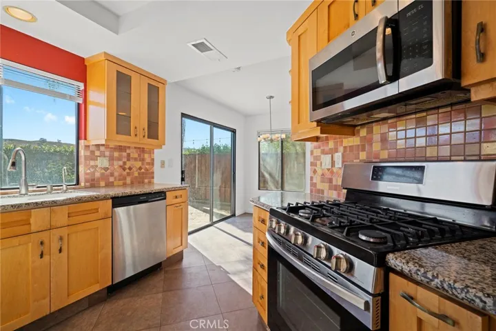 4002 Lost Springs Drive, Calabasas, California 91301