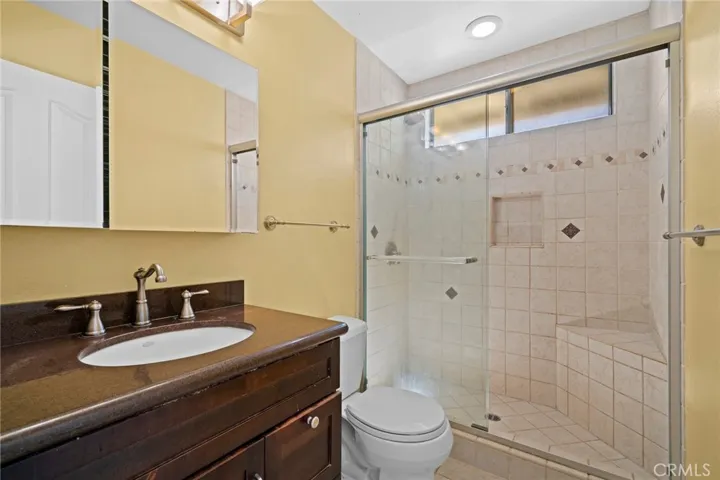 4002 Lost Springs Drive, Calabasas, California 91301