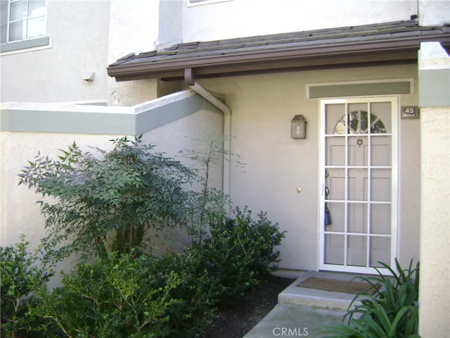 45 Oxford 12, Irvine, California 92612