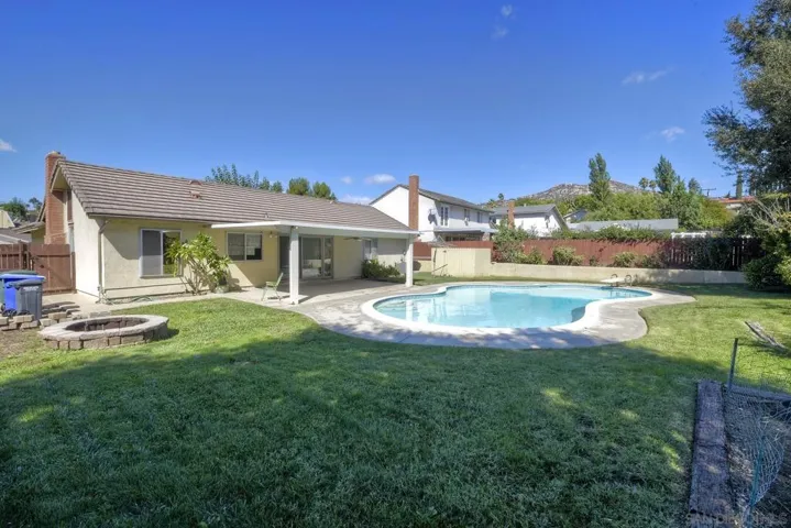 14445 Hillndale Way, Poway, California 92064
