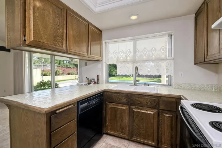 14445 Hillndale Way, Poway, California 92064