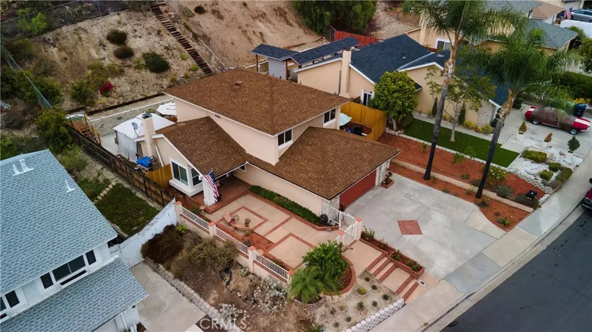 27181 Valleymont Road, Lake Forest, California 92630