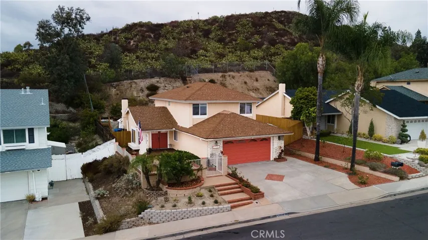 27181 Valleymont Road, Lake Forest, California 92630