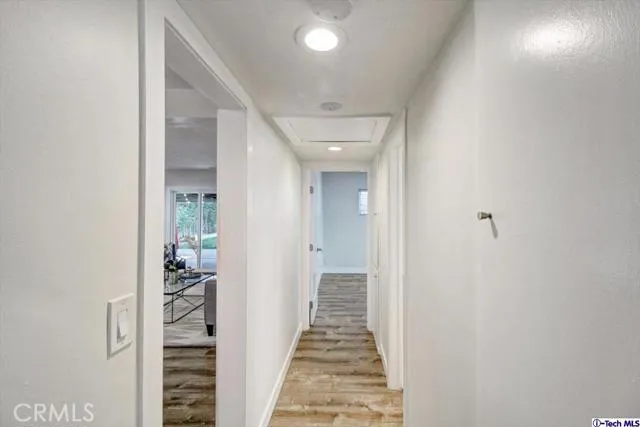 5321 Royer Avenue, Woodland Hills, California 91367