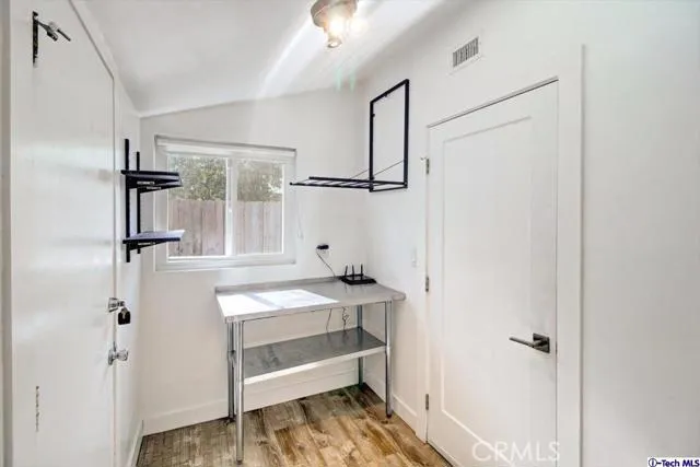 5321 Royer Avenue, Woodland Hills, California 91367