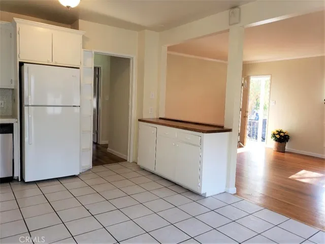 520 S Glenwood Place, Burbank, California 91506