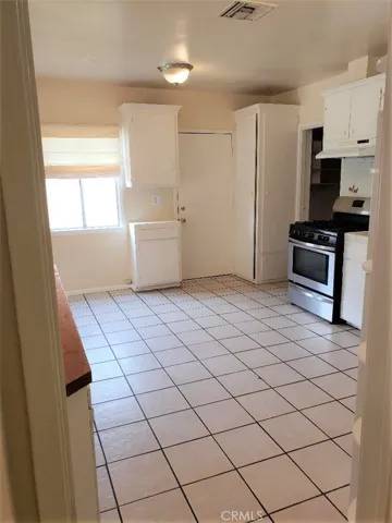 520 S Glenwood Place, Burbank, California 91506