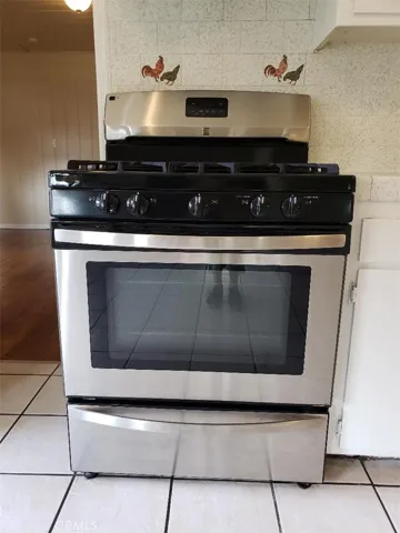 520 S Glenwood Place, Burbank, California 91506