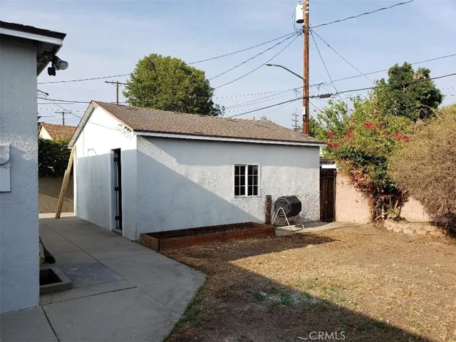 520 S Glenwood Place, Burbank, California 91506