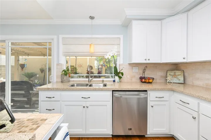 6801 Seabrook Way, Cypress, California 90630