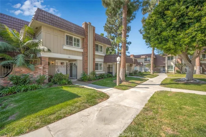 6801 Seabrook Way, Cypress, California 90630