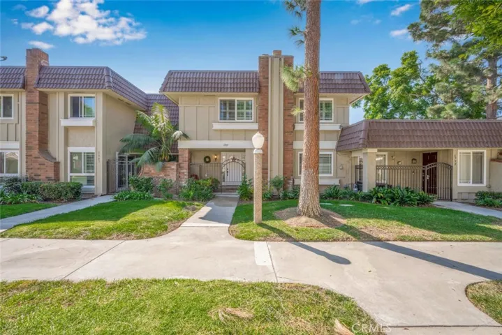 6801 Seabrook Way, Cypress, California 90630