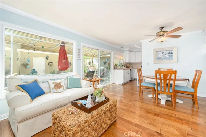 6801 Seabrook Way, Cypress, California 90630