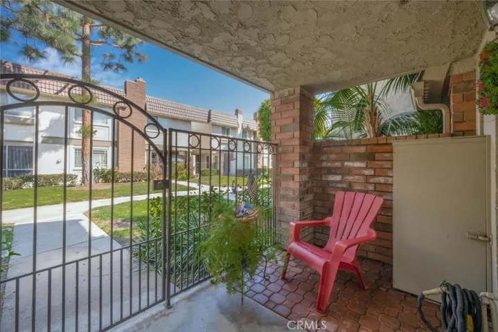 6801 Seabrook Way, Cypress, California 90630