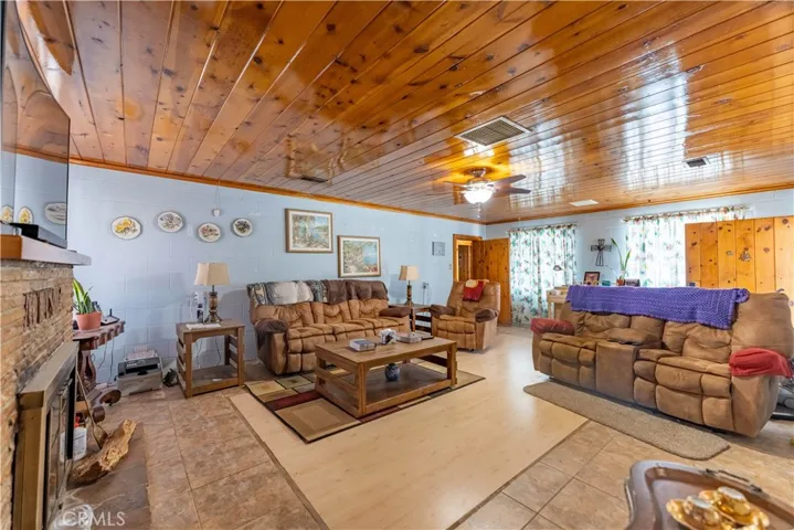 16541 Foothill Avenue, North Edwards, California 93523