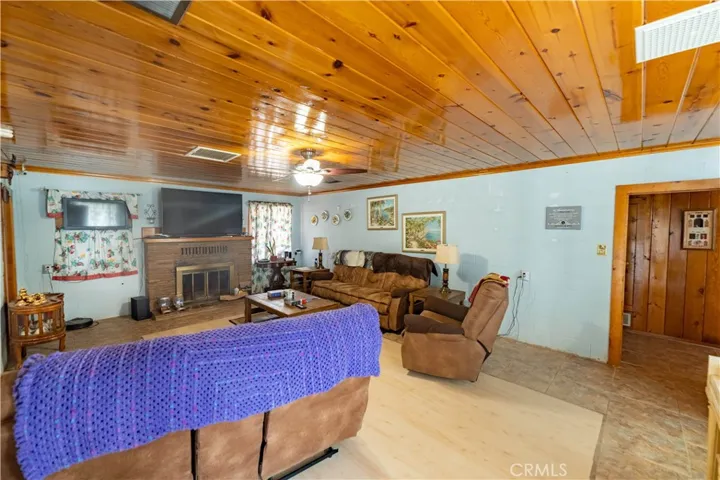 16541 Foothill Avenue, North Edwards, California 93523