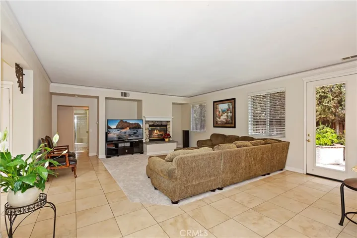 7464 Elm Grove Avenue, Eastvale, California 92880