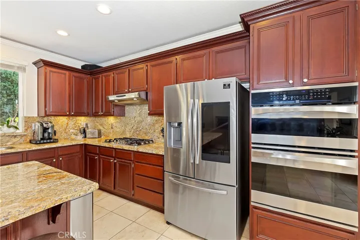 7464 Elm Grove Avenue, Eastvale, California 92880
