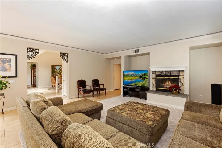 7464 Elm Grove Avenue, Eastvale, California 92880