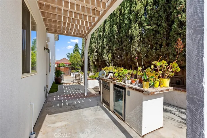7464 Elm Grove Avenue, Eastvale, California 92880
