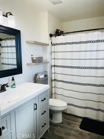 15182 Temecula Road, Apple Valley, California 92307