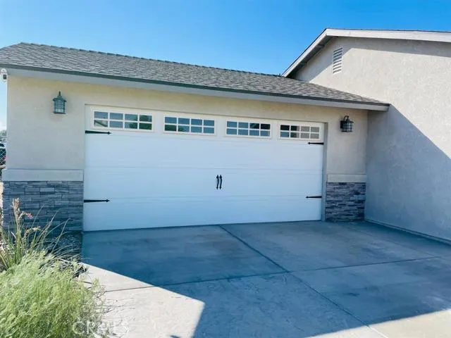 15182 Temecula Road, Apple Valley, California 92307