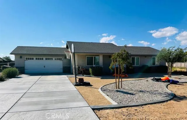 15182 Temecula Road, Apple Valley, California 92307