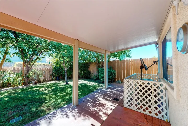 20318 Ingomar Street, Winnetka, California 91306