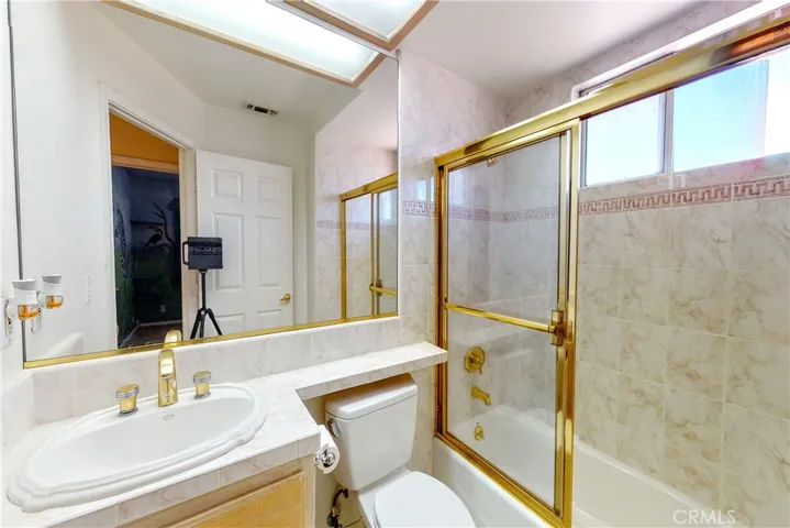 20318 Ingomar Street, Winnetka, California 91306