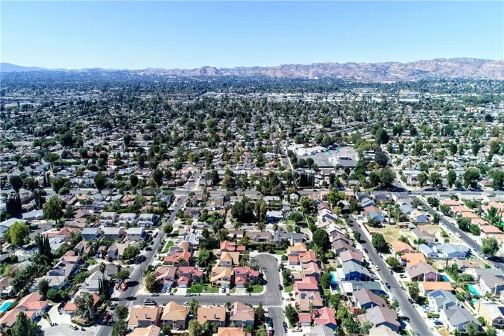 20318 Ingomar Street, Winnetka, California 91306