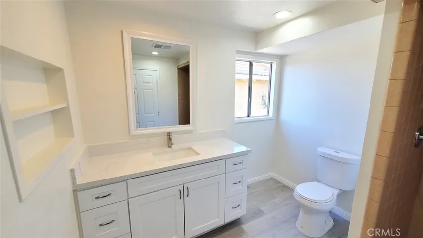 17403 Pine Avenue, Fontana, California 92335