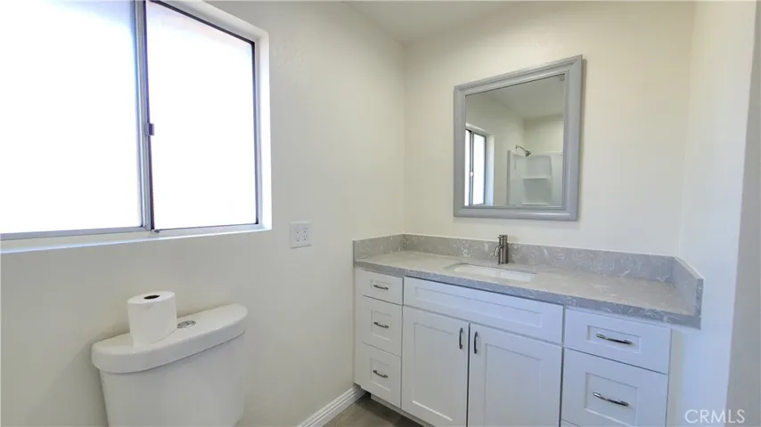 17403 Pine Avenue, Fontana, California 92335