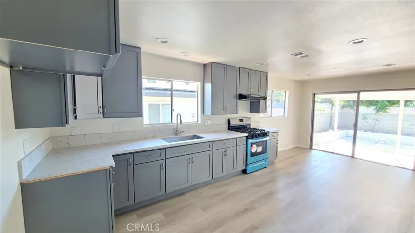 17403 Pine Avenue, Fontana, California 92335