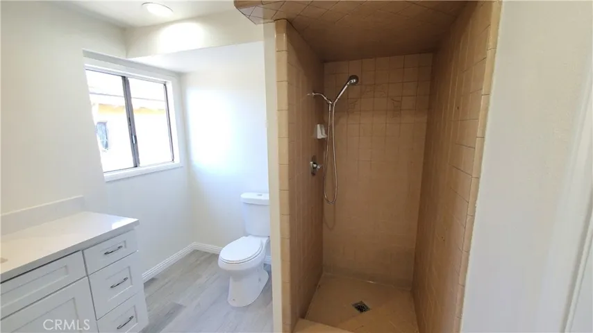 17403 Pine Avenue, Fontana, California 92335