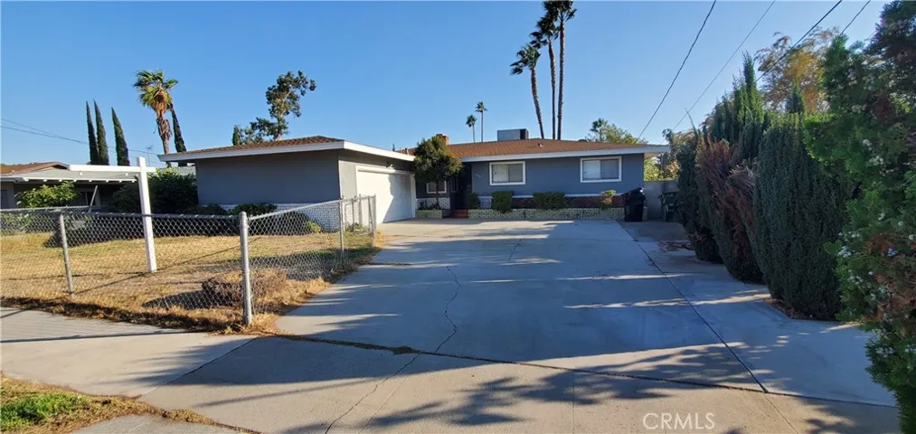 17403 Pine Avenue, Fontana, California 92335