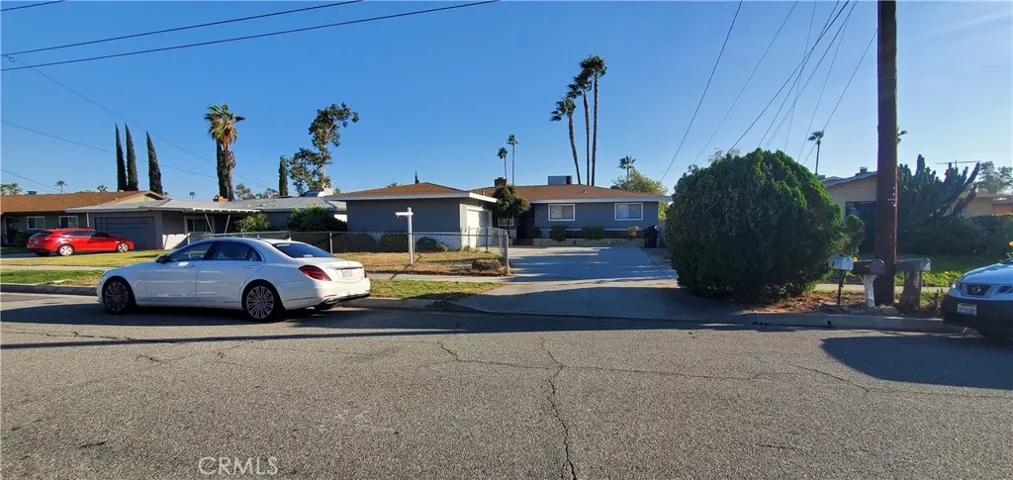 17403 Pine Avenue, Fontana, California 92335